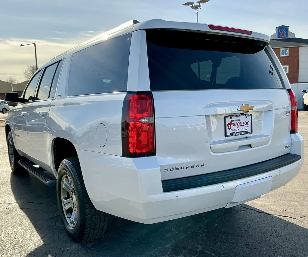 Used 2020 Chevrolet Suburban LT w/ Luxury Package image 13
