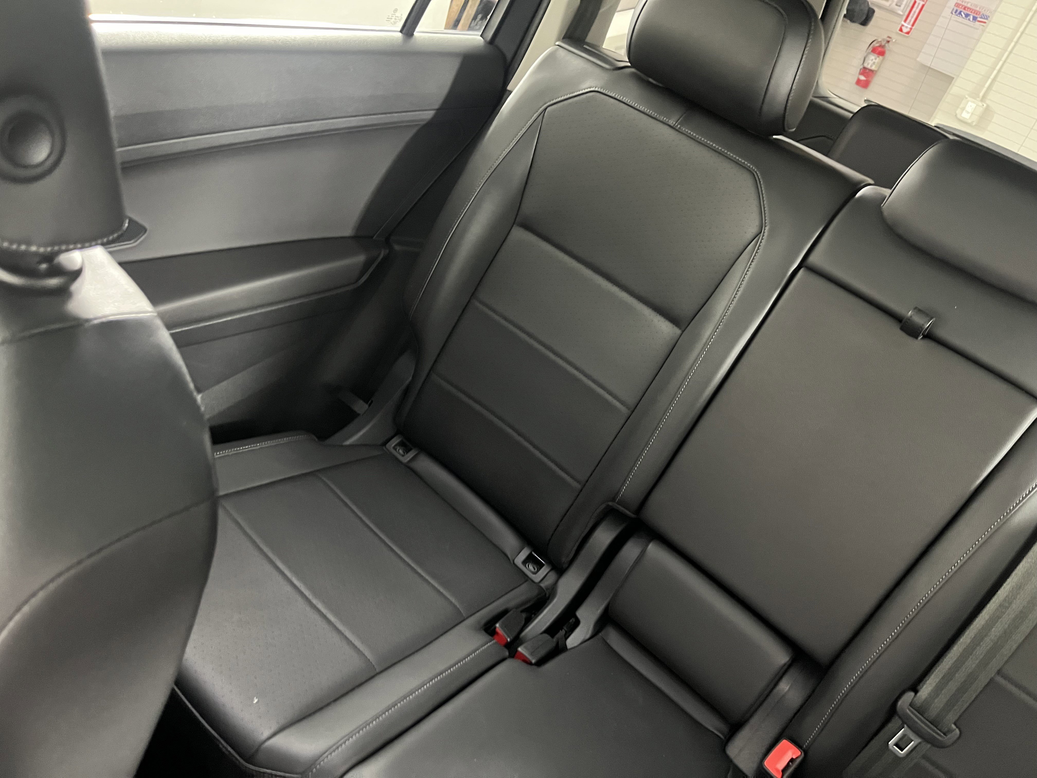 Used 2019 Volkswagen Tiguan SEL w/ 3rd Row Seat Package image 22