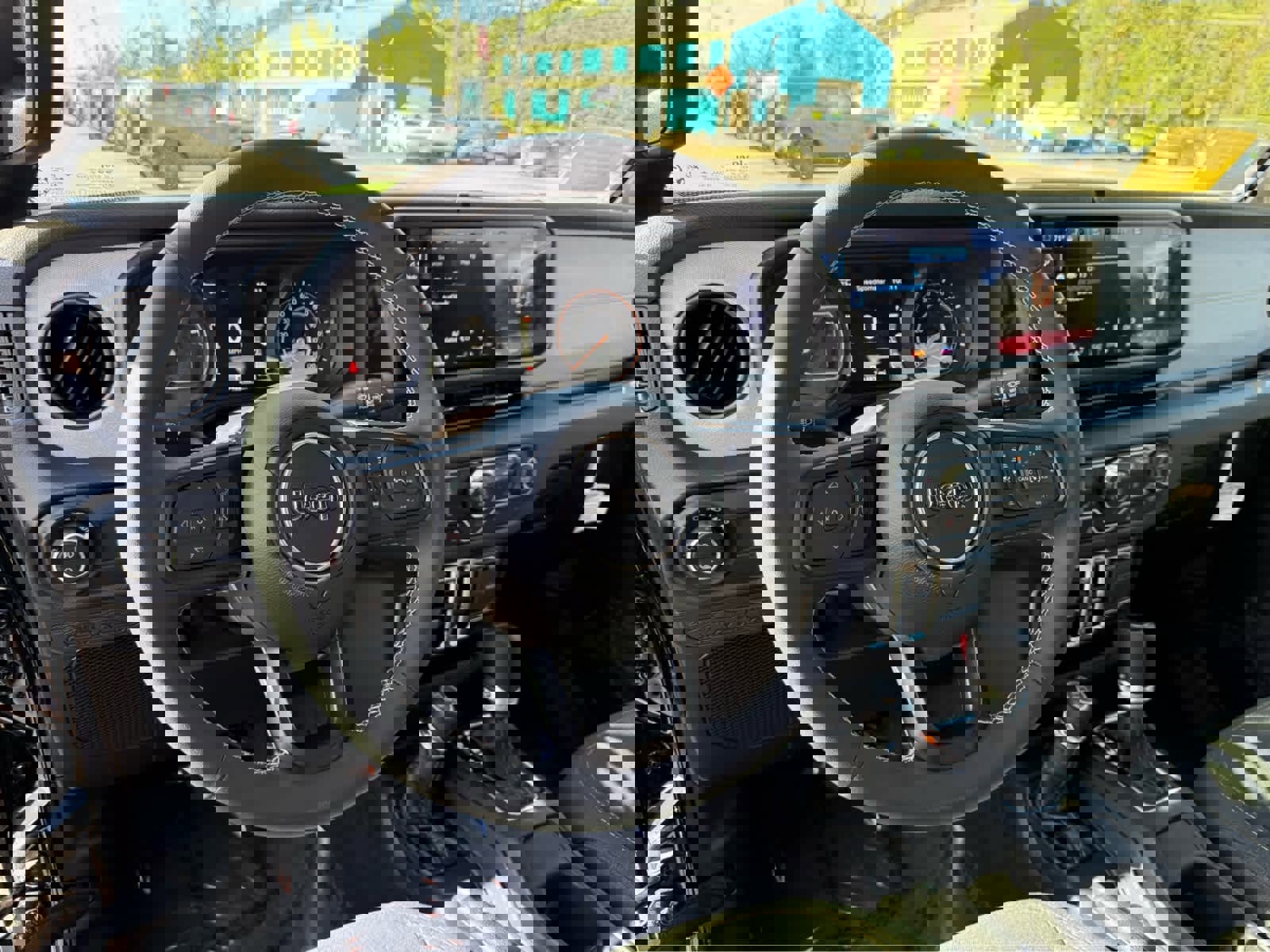 Used 2025 Jeep Gladiator Sport image 13