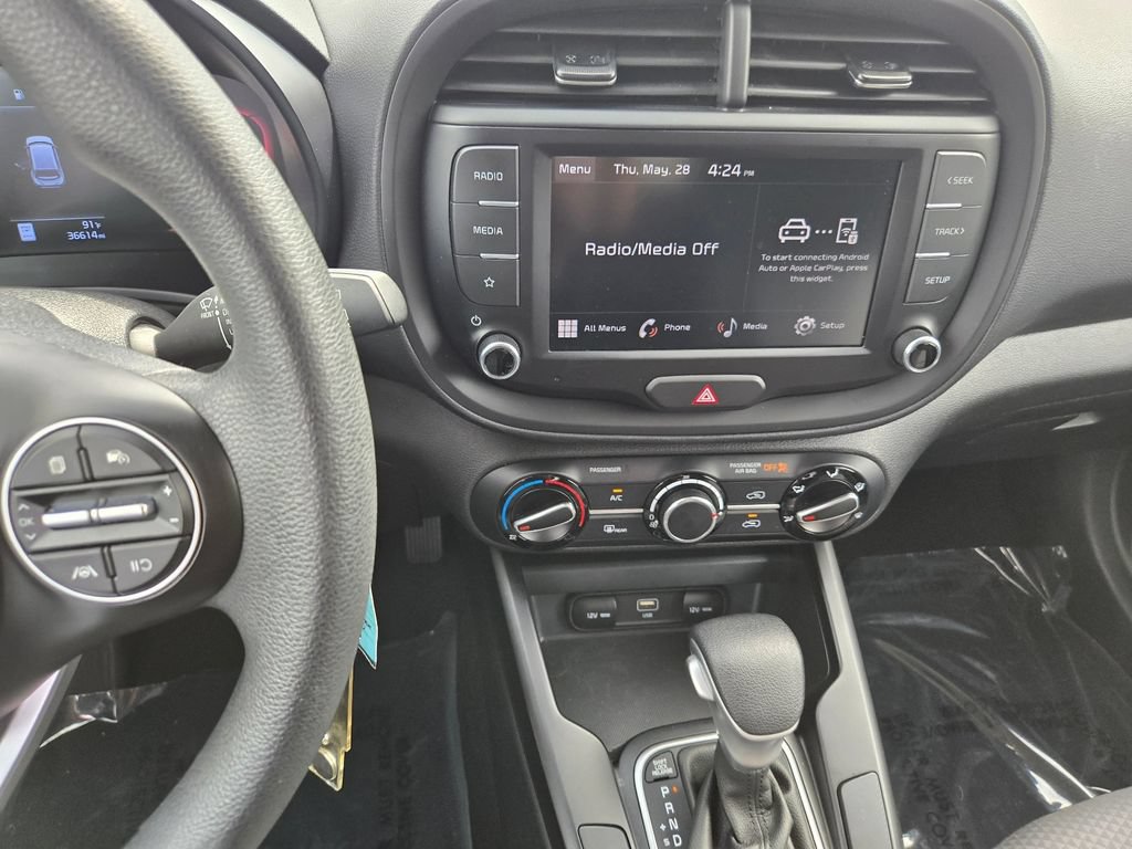Certified 2024 Kia Soul LX w/ Option Group 015 FWD image 22