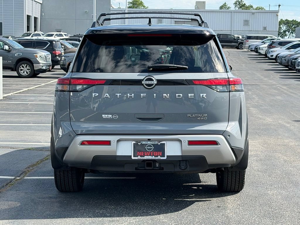 Used 2024 Nissan Pathfinder Platinum w/ Cargo Package AWD/4WD image 6