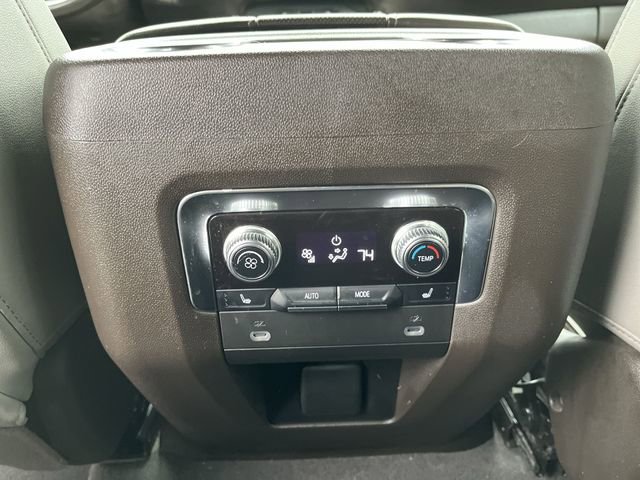 Used 2022 GMC Yukon SLT w/ SLT Premium Package image 25