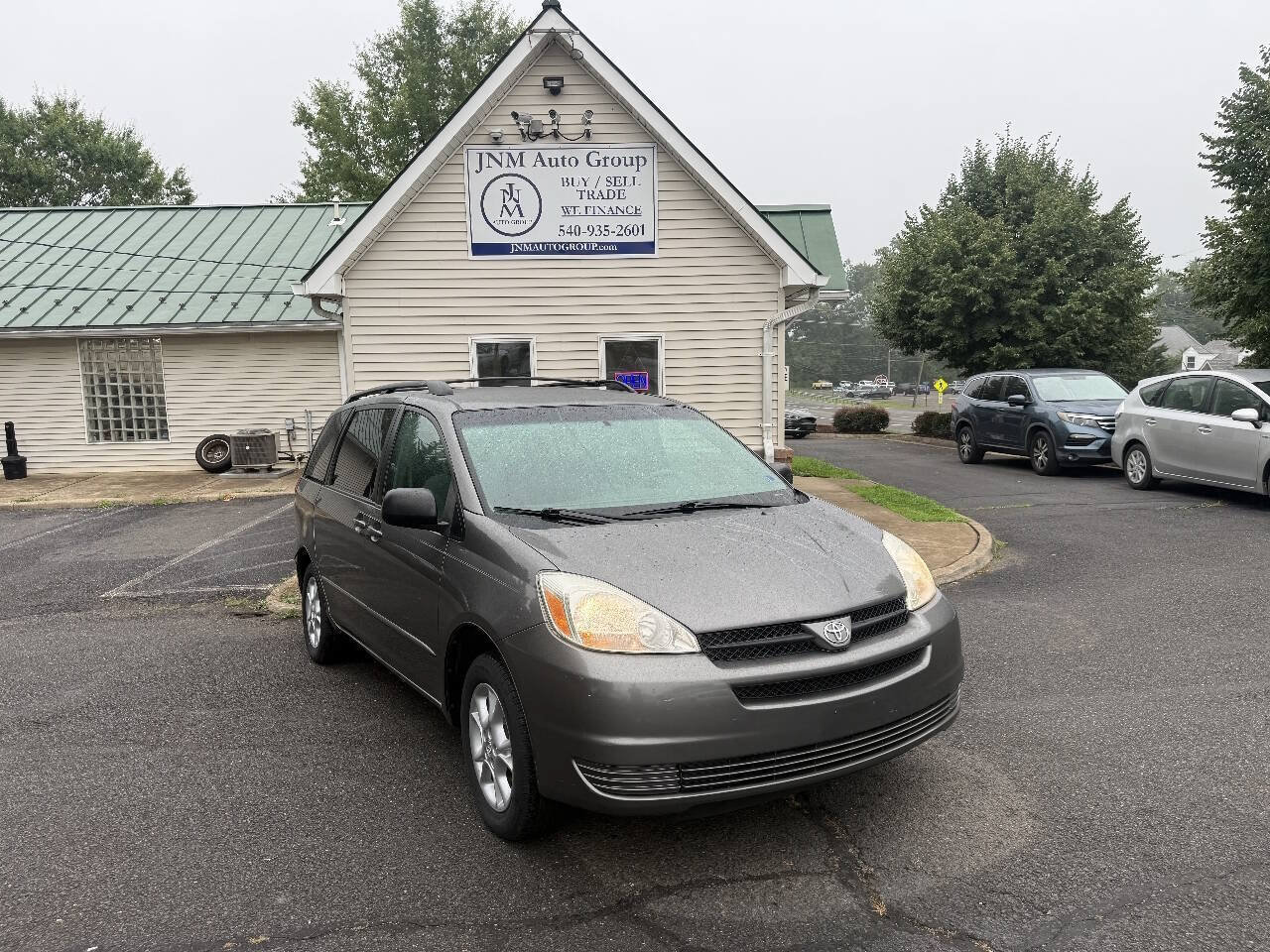 Used 2005 Toyota Sienna LE AWD/4WD image 1