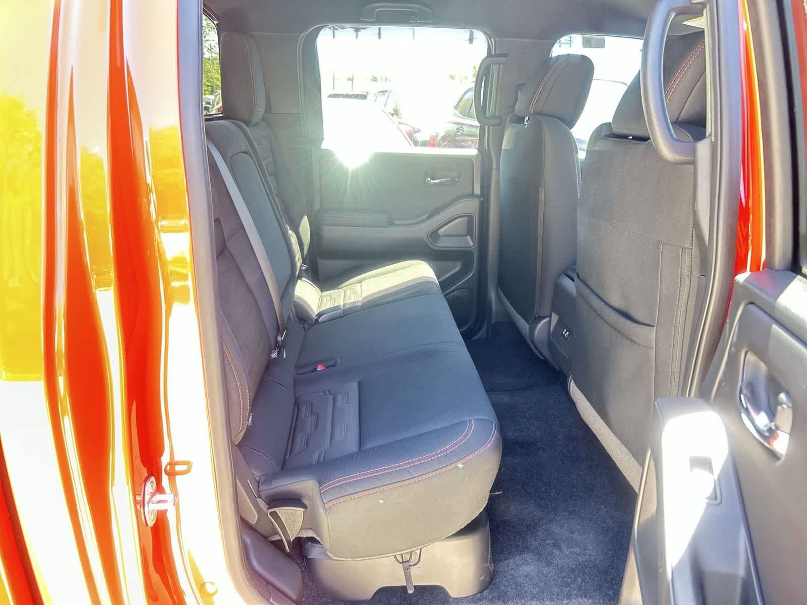 Used 2025 Nissan Frontier Pro-X w/ Black Accent Package RWD image 13