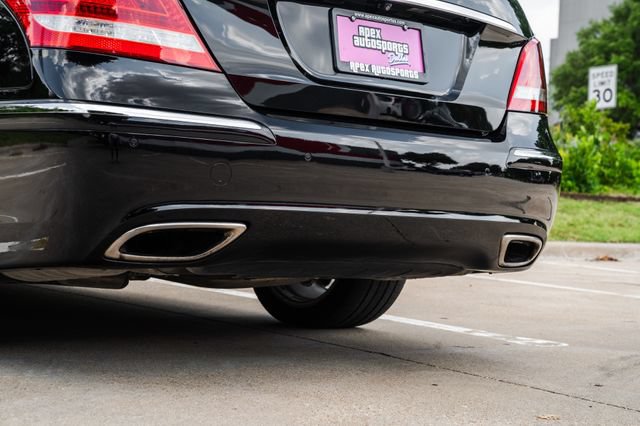Used 2012 Hyundai Equus Signature RWD image 29
