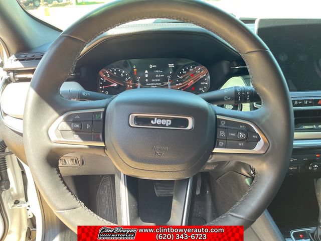 Used 2023 Jeep Compass Limited AWD/4WD image 14