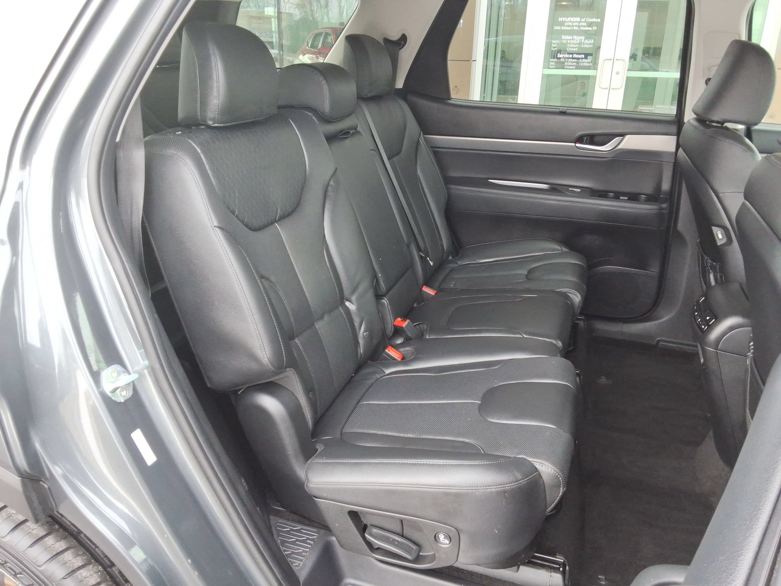 Used 2022 Hyundai Palisade SEL w/ 8P Bench Seat Package AWD/4WD image 34