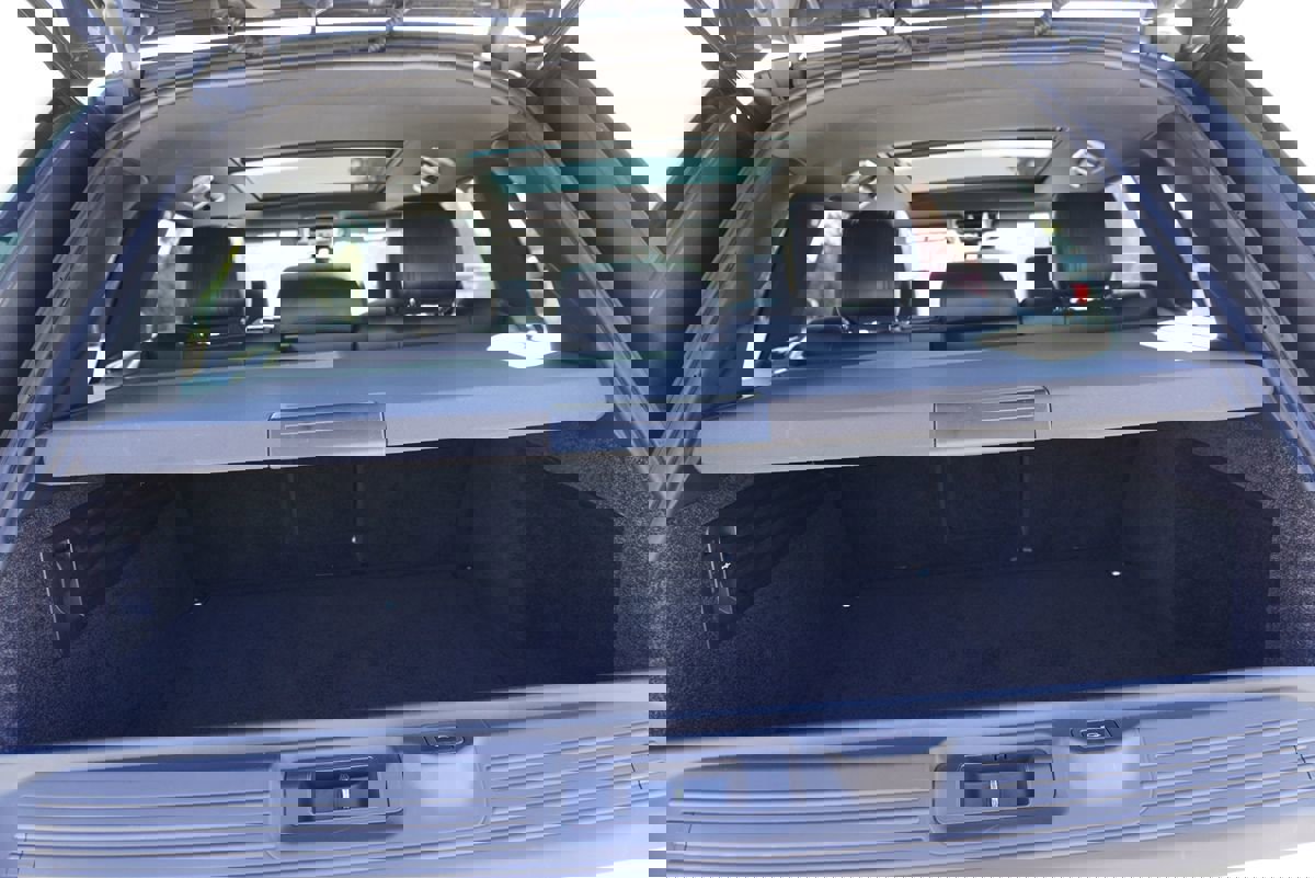 Used 2016 Land Rover Range Rover Supercharged image 14