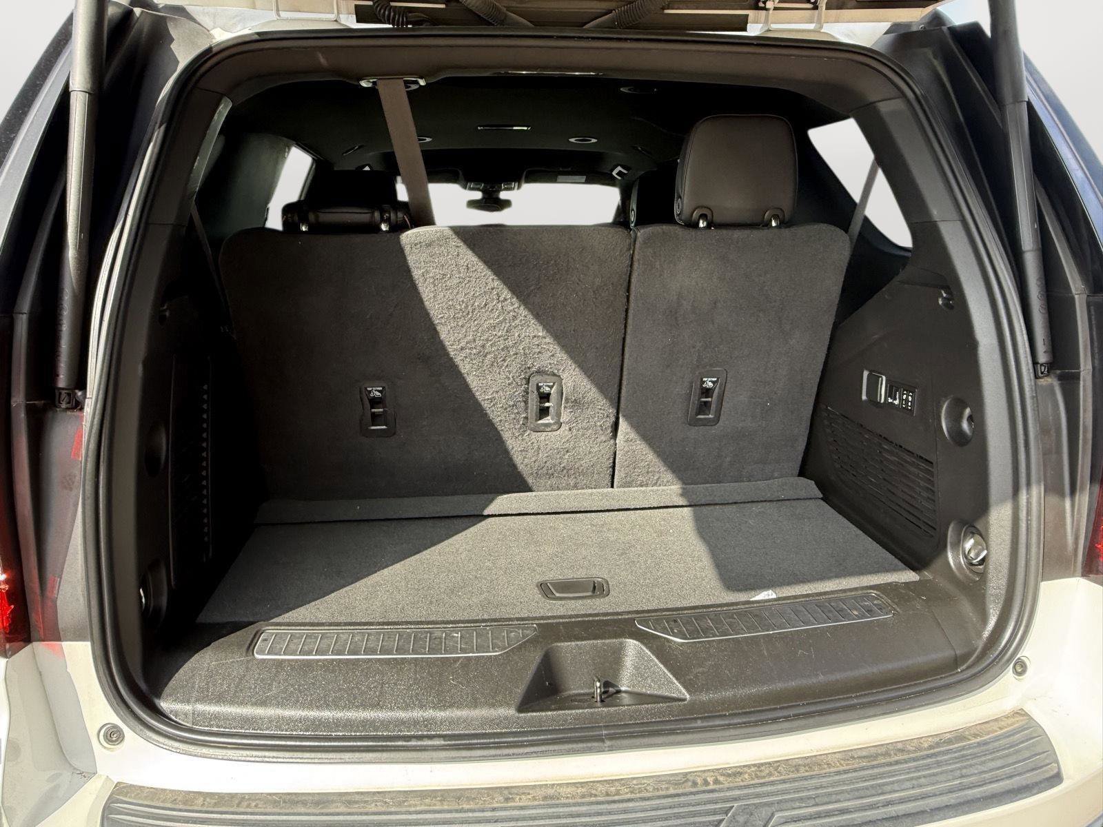 Used 2022 GMC Yukon AT4 image 25