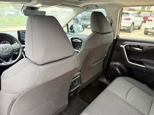 Used 2022 Toyota RAV4 XLE w/ Convenience Package image 26