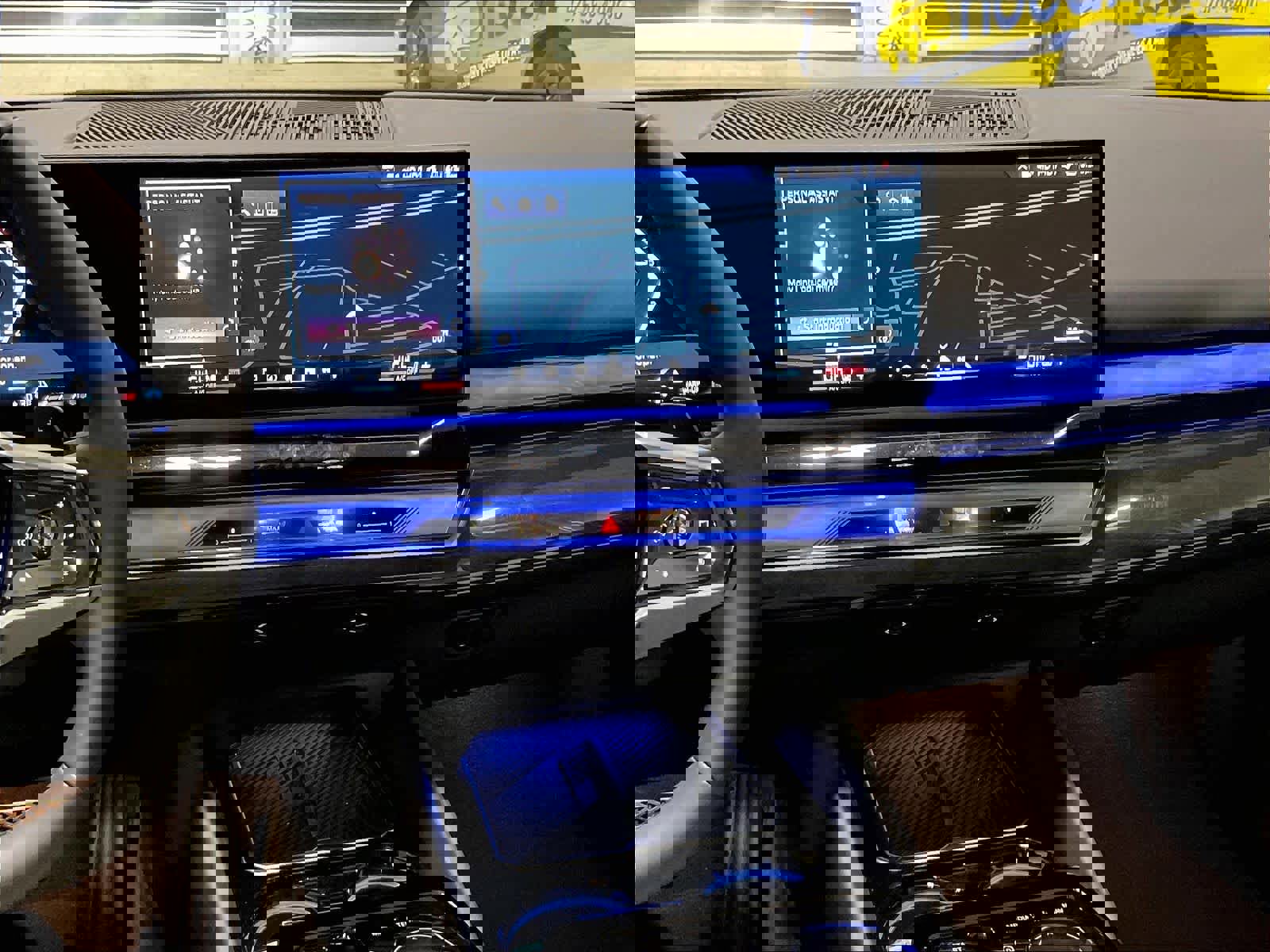 Used 2024 BMW 540i xDrive w/ Convenience Package image 18