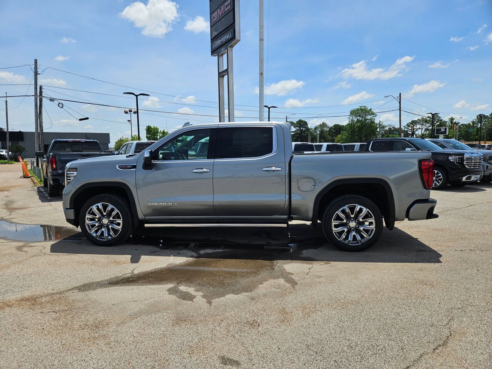 New 2026 GMC Sierra 1500 Denali AWD/4WD image 2