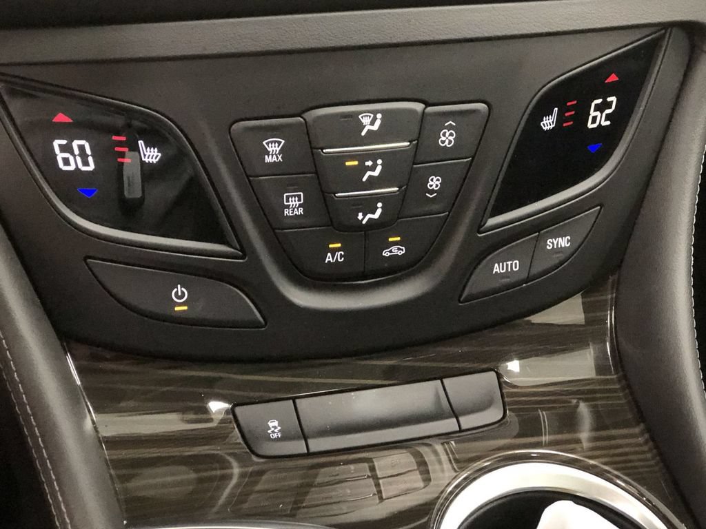 Used 2020 Buick Envision Essence FWD image 18