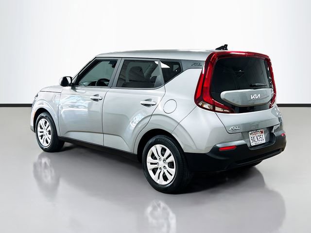 Certified 2022 Kia Soul LX image 5
