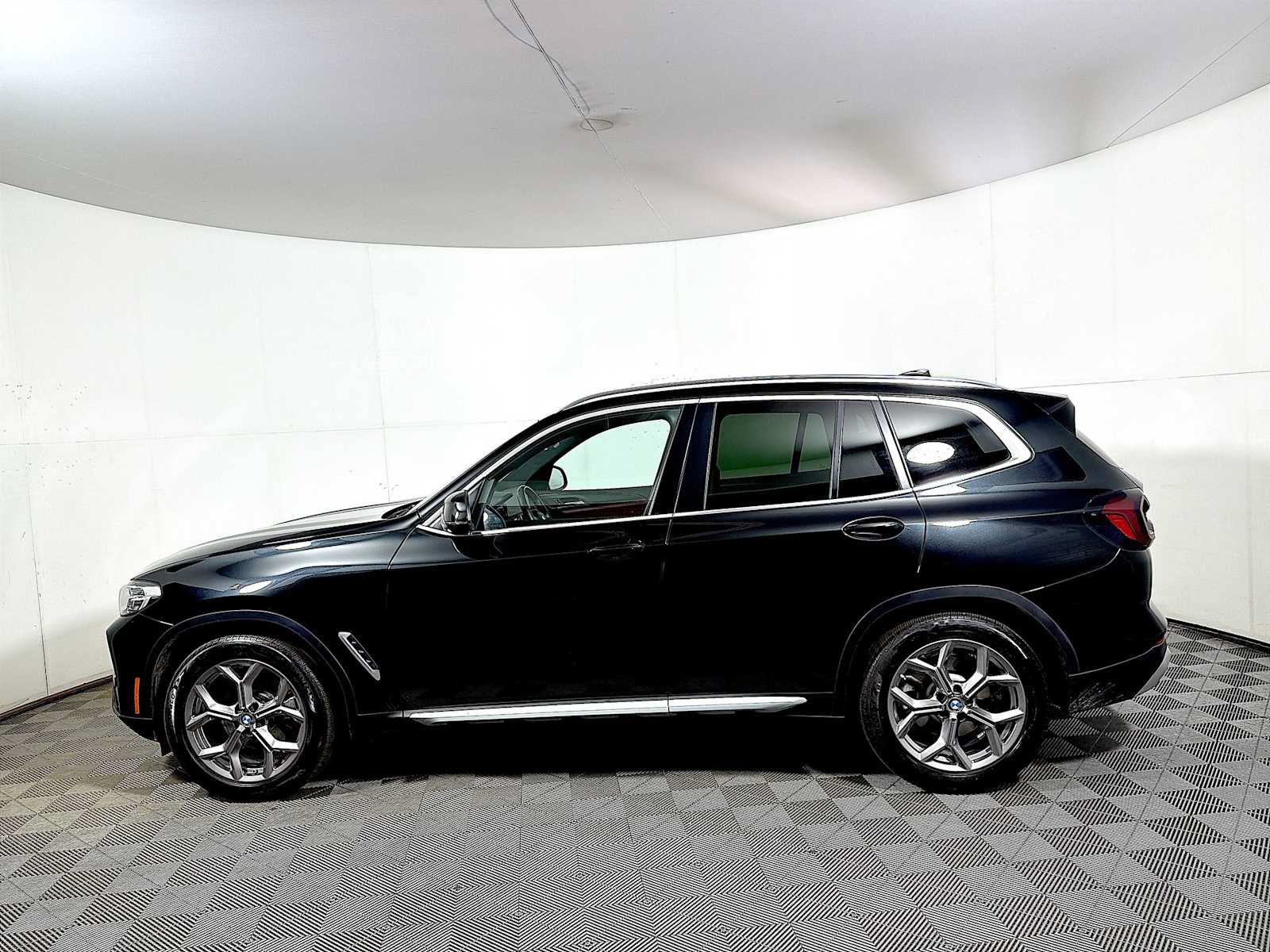 Certified 2023 BMW X3 xDrive30i w/ Convenience Package w/ZPA AWD/4WD image 4