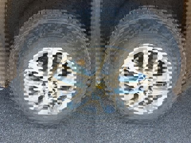 Used 2021 Chevrolet Traverse LT image 12