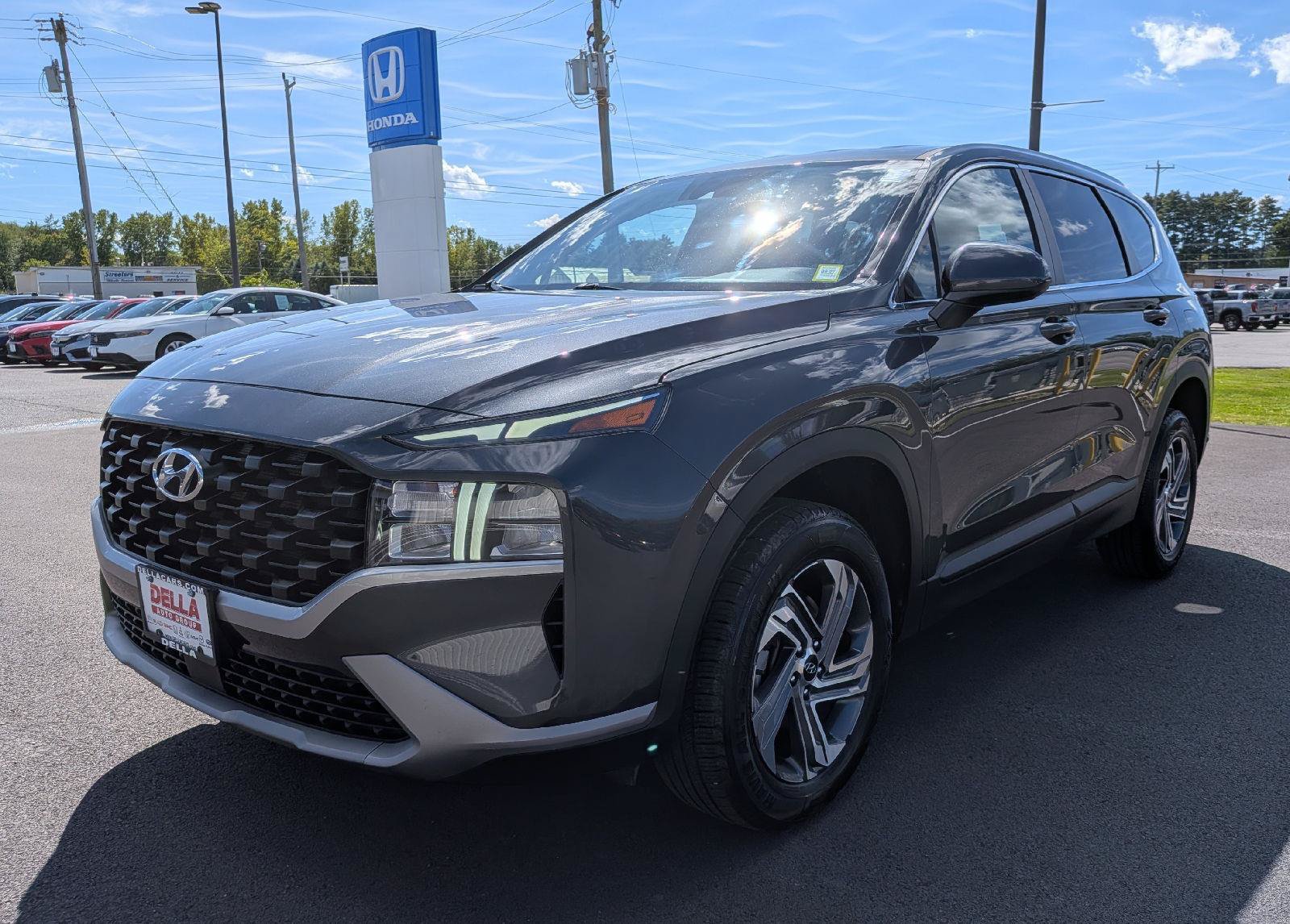 Used 2023 Hyundai Santa Fe SE AWD/4WD image 4