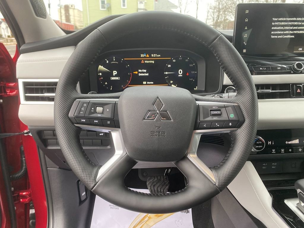 New 2026 Mitsubishi Outlander SE image 16