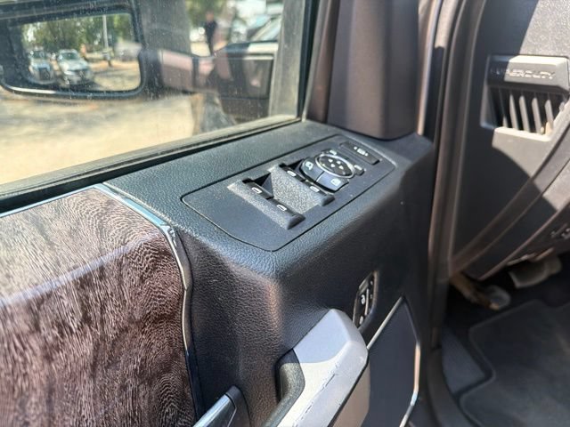 Used 2019 Ford F350 Lariat w/ Lariat Ultimate Package AWD/4WD image 16