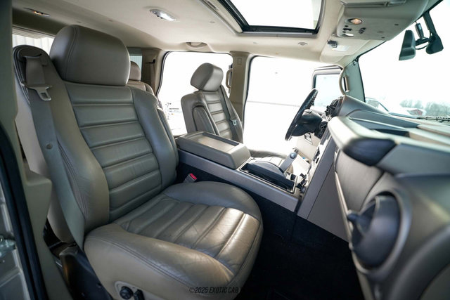 Used 2003 HUMMER H2 w/ Preferred Equipment Group image 42