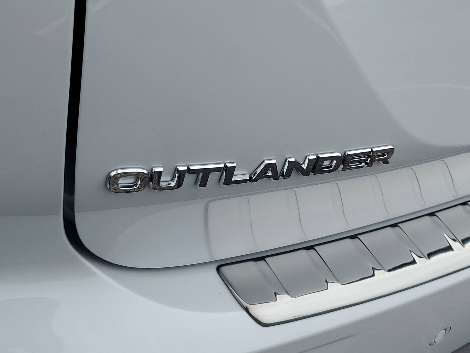 New 2026 Mitsubishi Outlander ES image 26