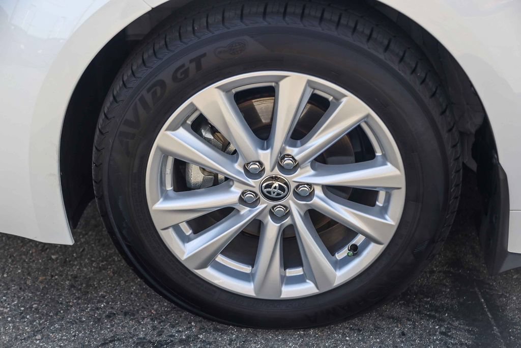 Used 2026 Toyota Corolla SE FWD image 10