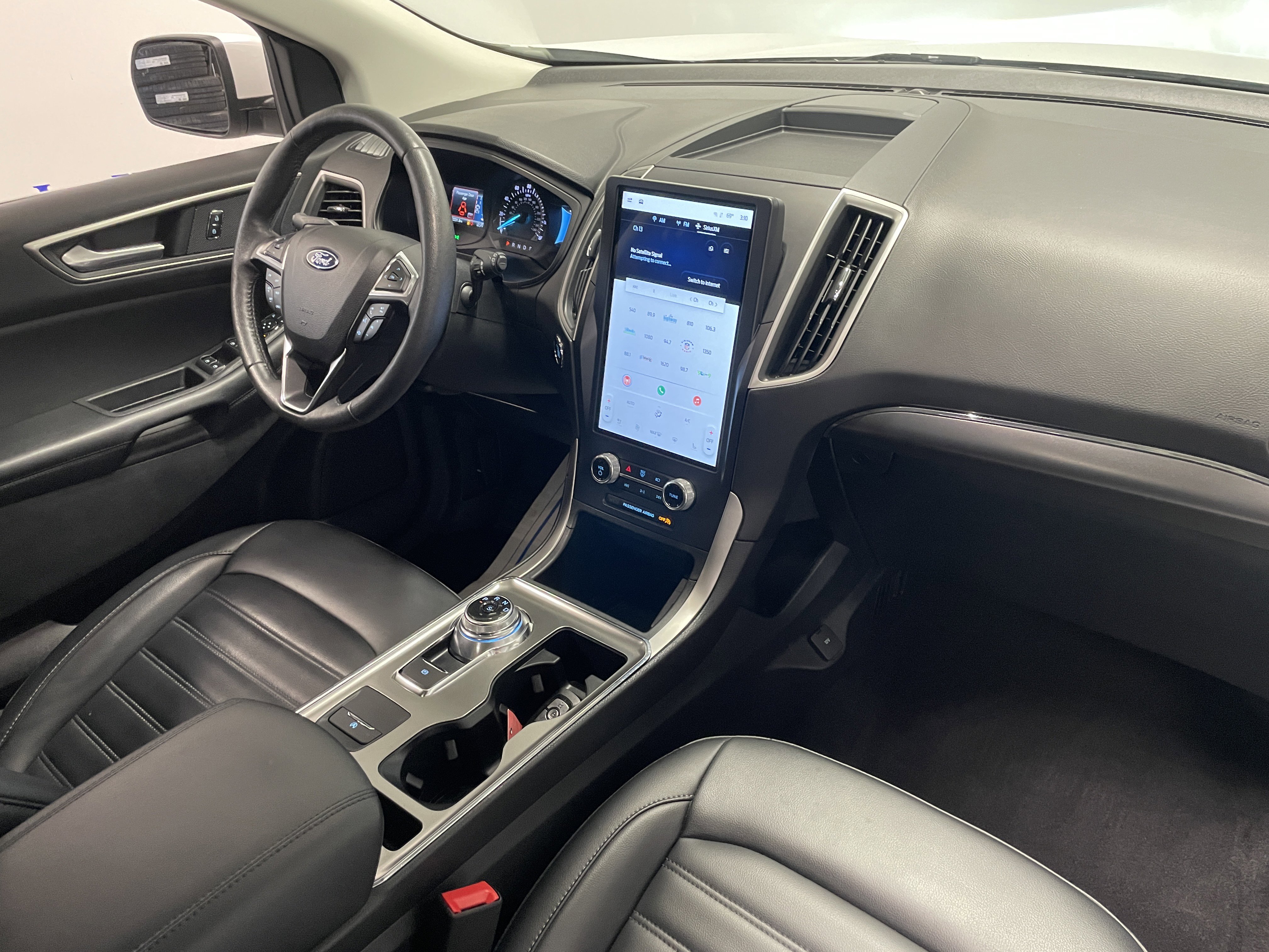 Used 2022 Ford Edge SEL w/ Convenience Package image 22