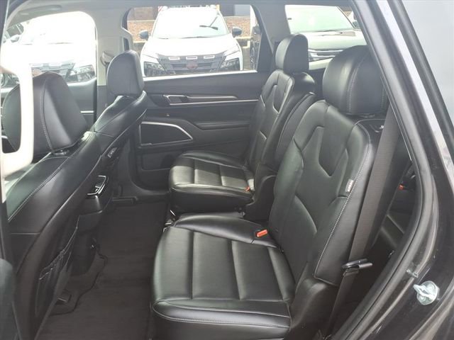 Used 2025 Kia Telluride S image 28
