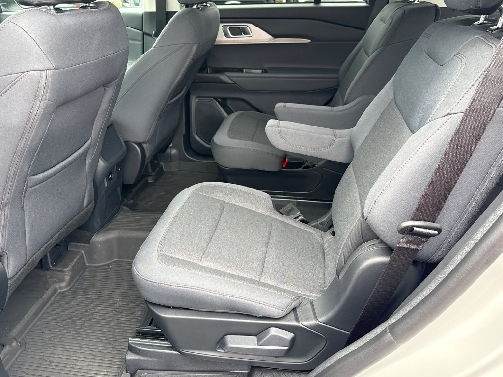 Certified 2026 Ford Explorer Active RWD image 21