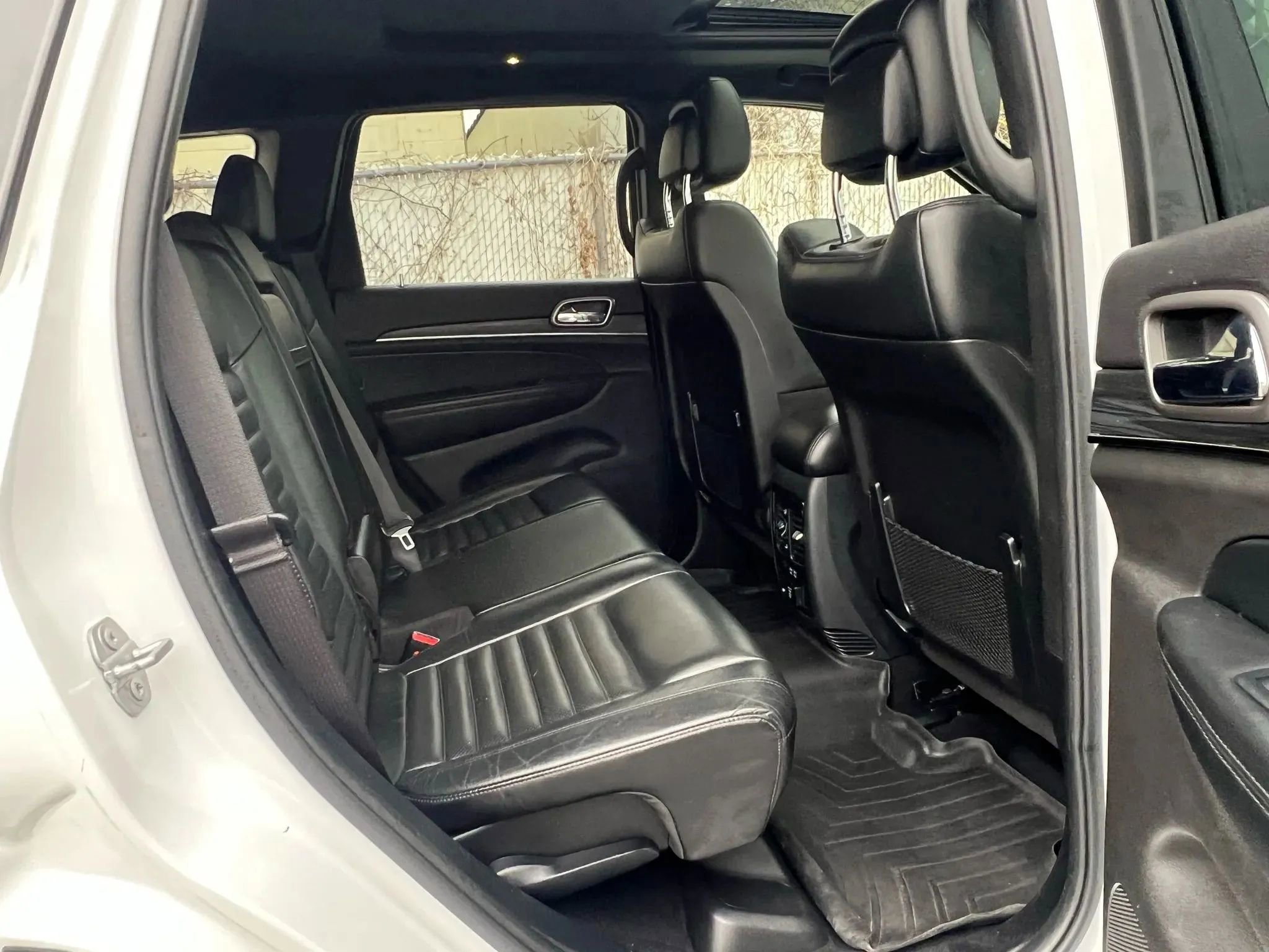 Used 2019 Jeep Grand Cherokee Limited X image 30