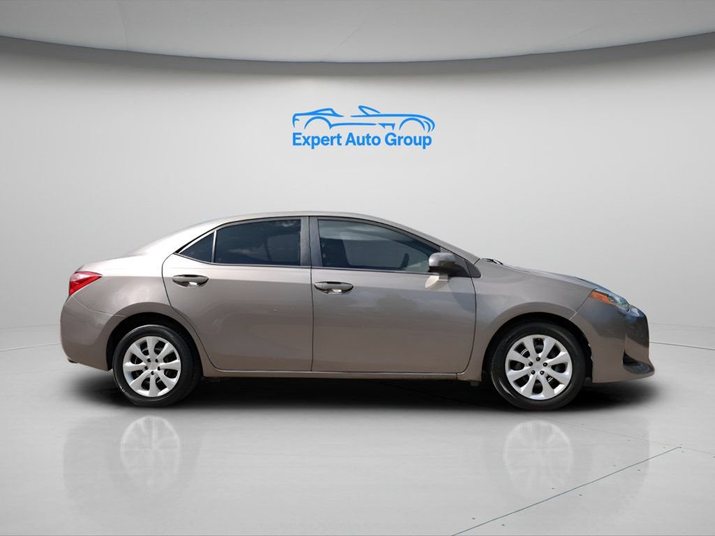 Used 2019 Toyota Corolla LE FWD image 3
