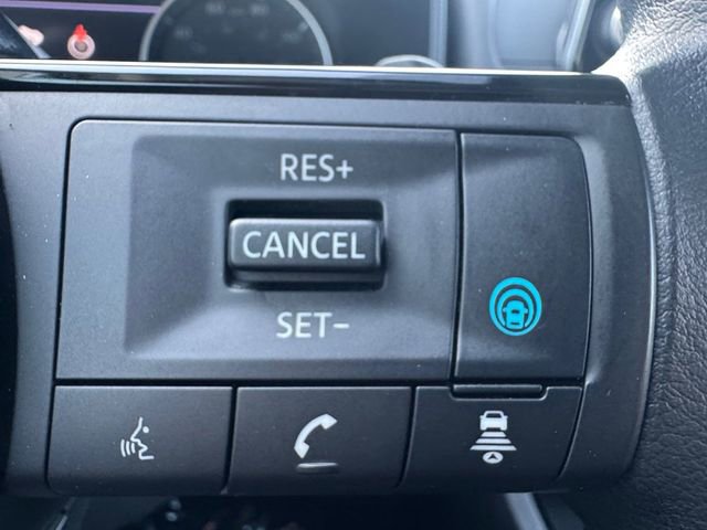 Used 2023 Nissan Rogue SV image 8