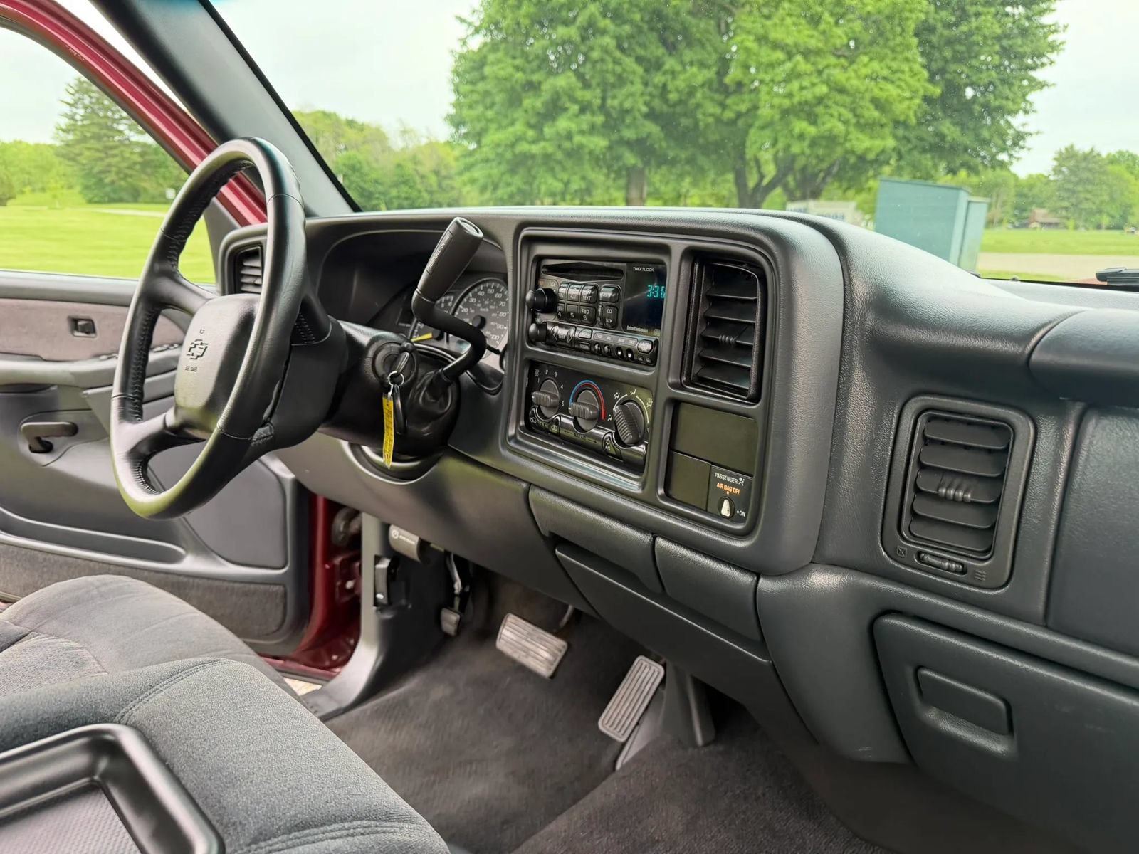 Used 2001 Chevrolet Silverado 1500 LS w/ Off-Road Chassis Pkg AWD/4WD image 75