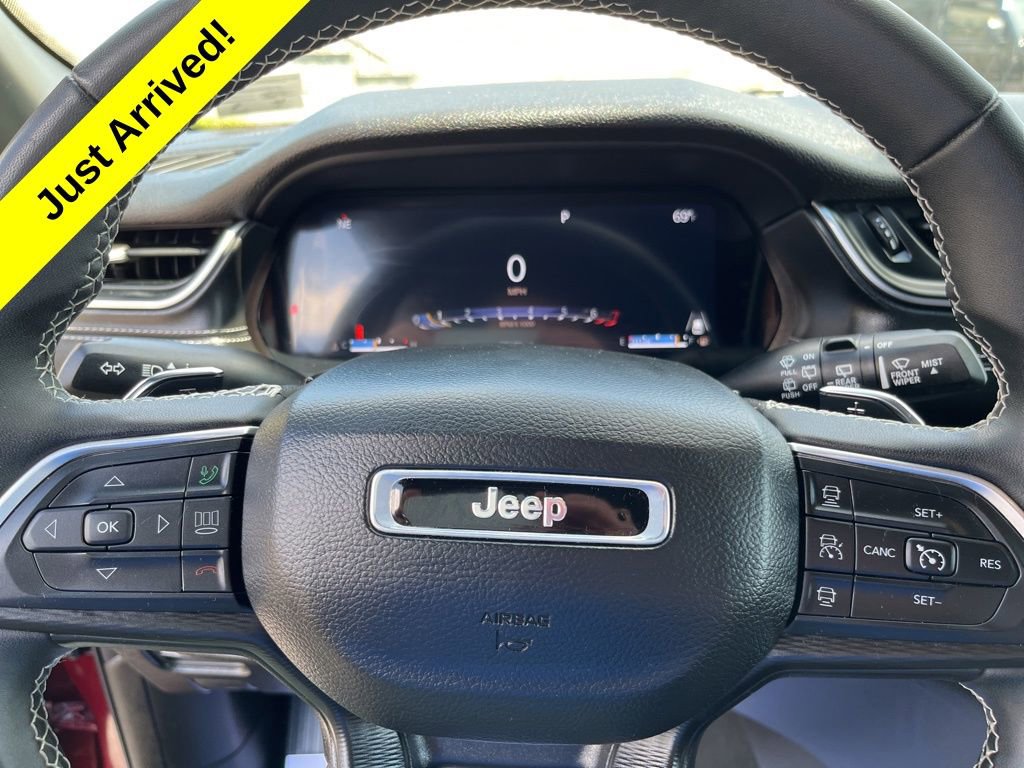 Used 2024 Jeep Grand Cherokee Laredo w/ Trailer Tow Package image 23