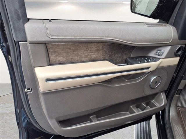 Used 2021 Ford Expedition Limited image 17