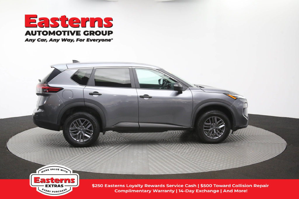 Used 2024 Nissan Rogue S AWD/4WD image 43