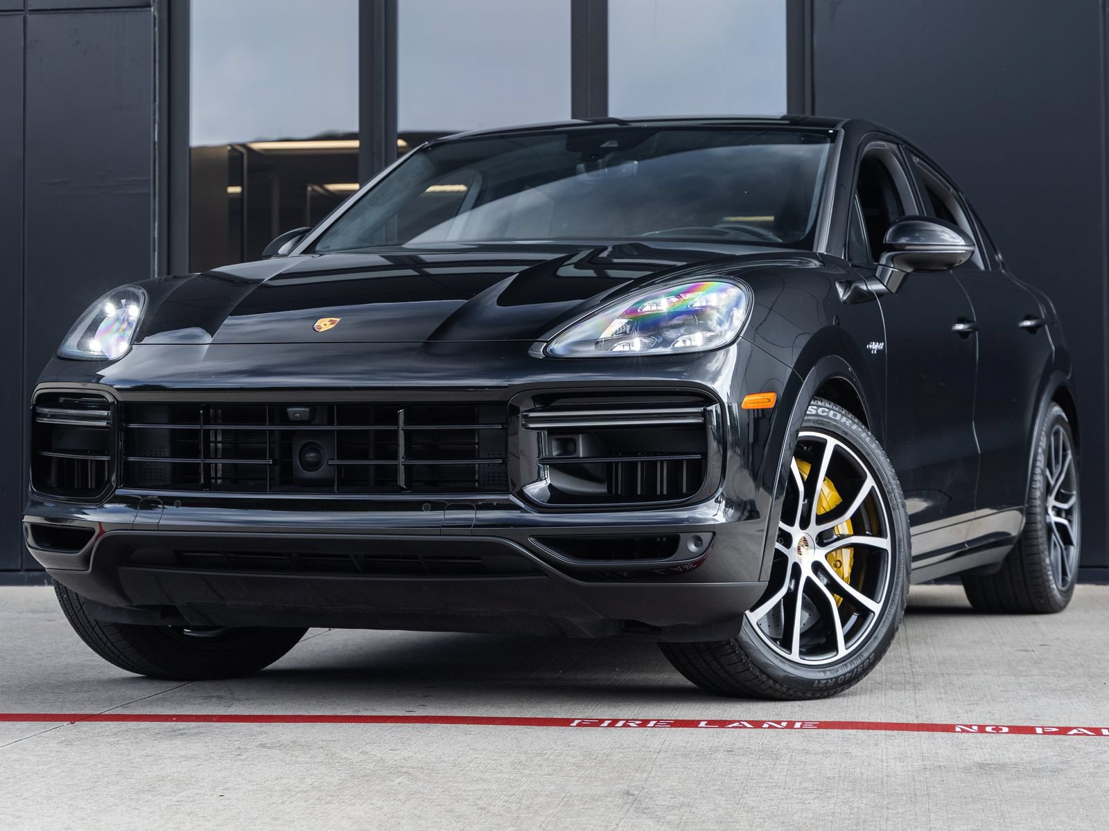 Used 2023 Porsche Cayenne Turbo S AWD/4WD video 1
