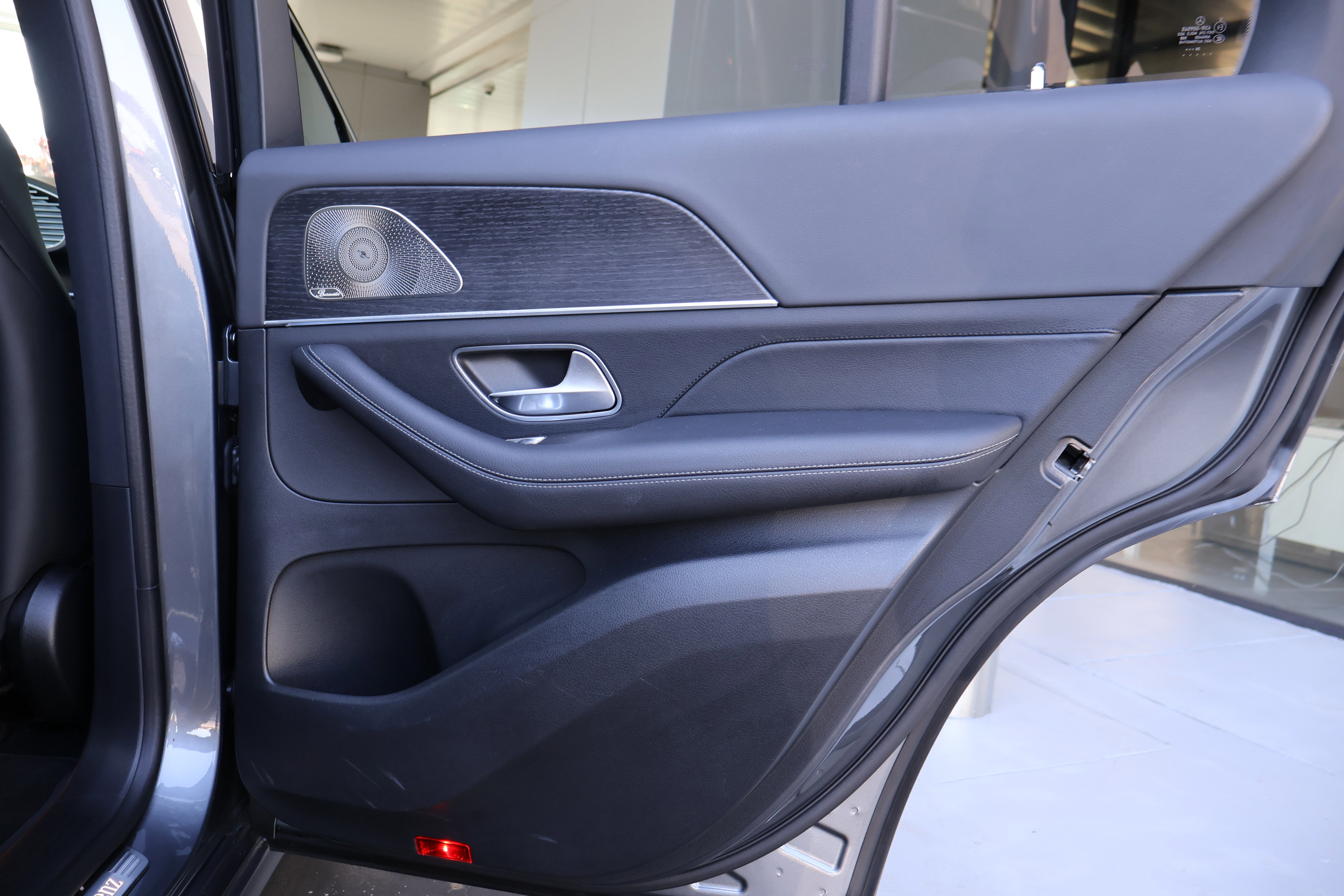 Certified 2025 Mercedes-Benz GLE 450e 4MATIC image 24