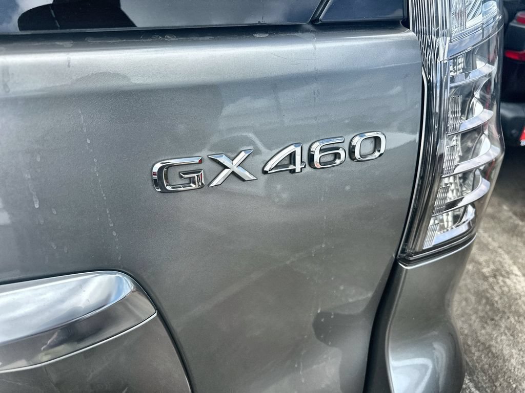 Used 2020 Lexus GX 460 Luxury w/ Accessory Package AWD/4WD image 5