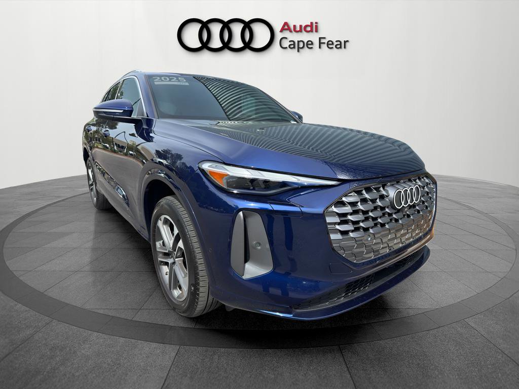 Used 2025 Audi Q5 Premium w/ Convenience Package image 7