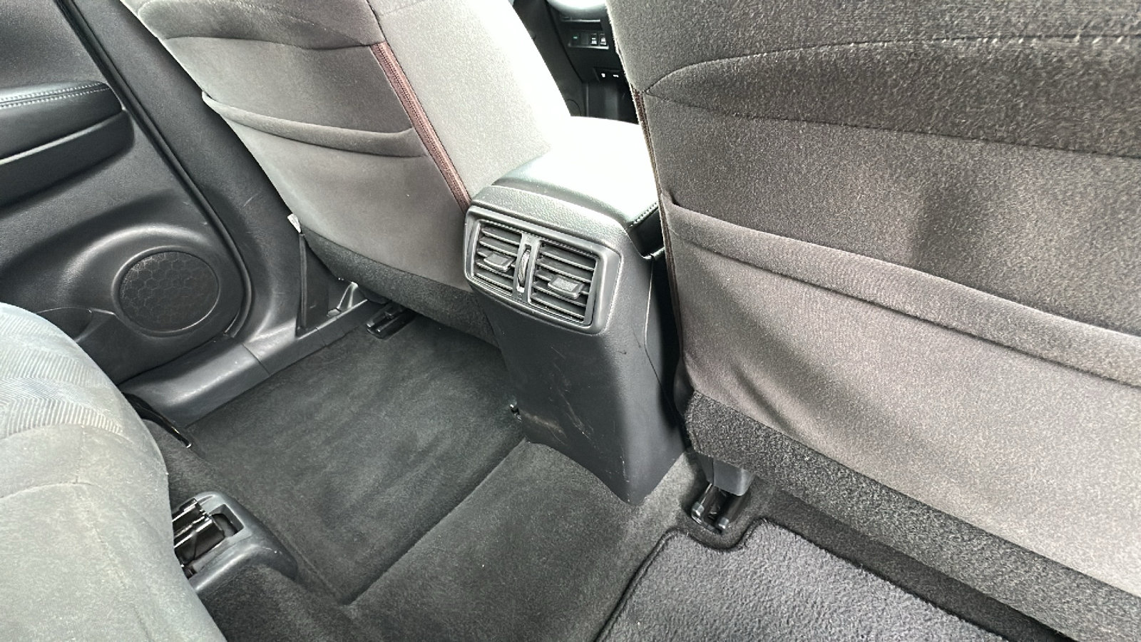 Used 2016 Nissan Rogue S AWD/4WD image 26