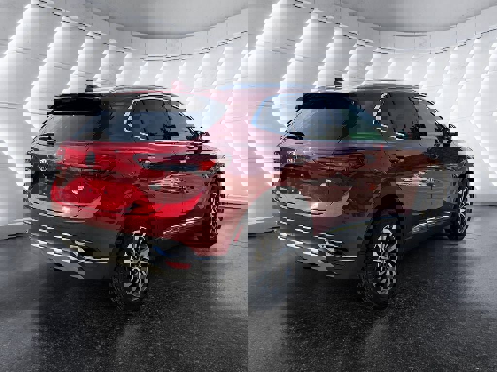 Used 2023 Buick Envision Essence image 6