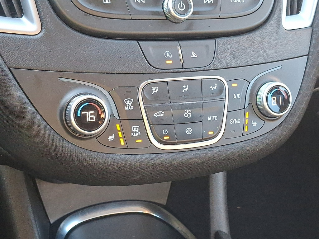 Used 2023 Chevrolet Malibu LT image 30