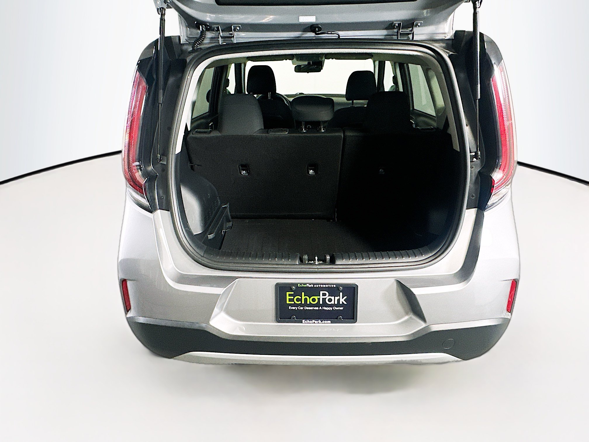 Used 2025 Kia Soul LX w/ LX Technology Package FWD image 29
