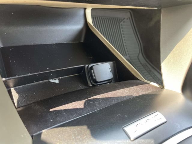 Used 2016 Ford Fusion SE FWD image 30