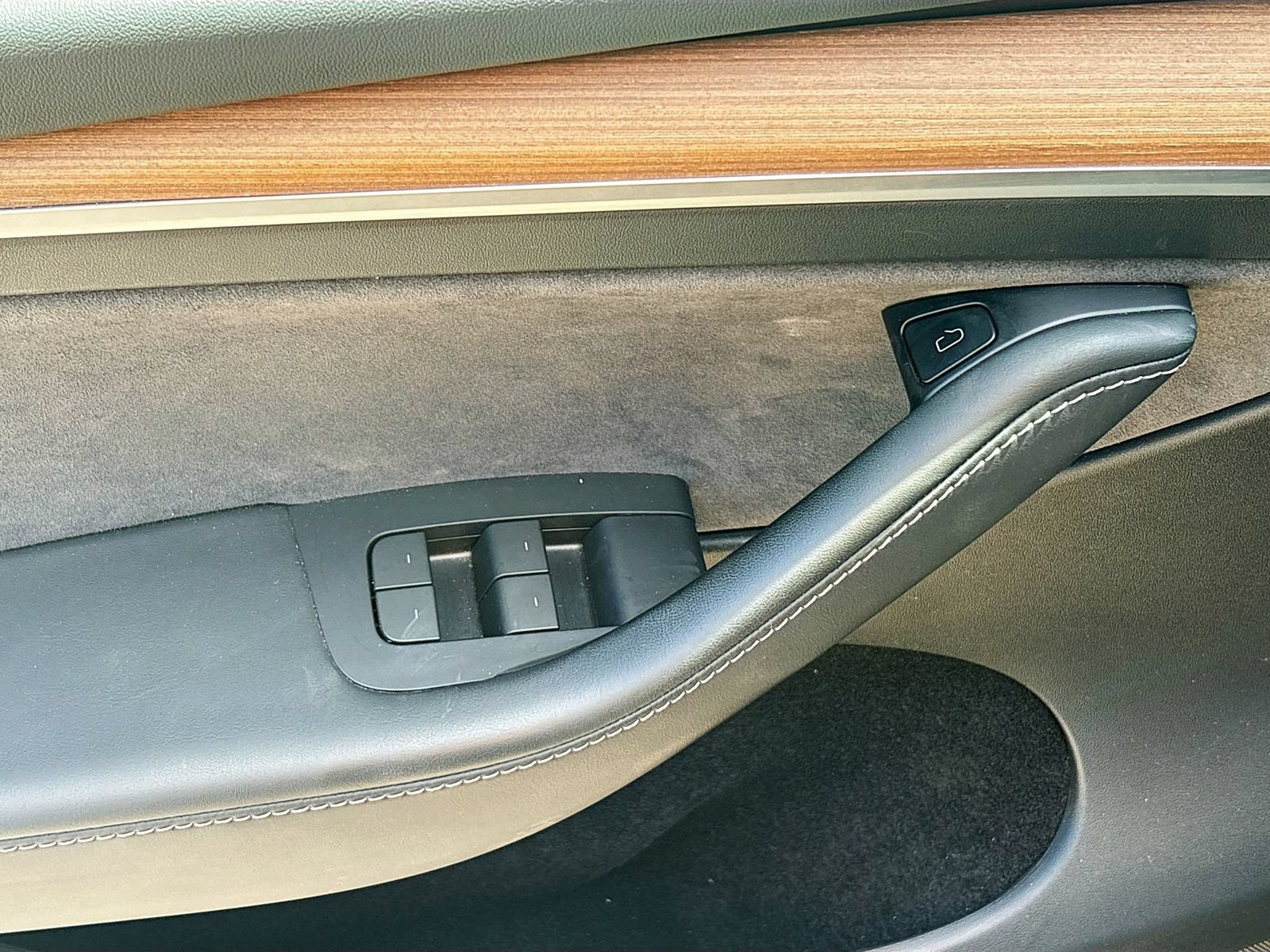 Used 2024 Tesla Model Y Long Range RWD image 16