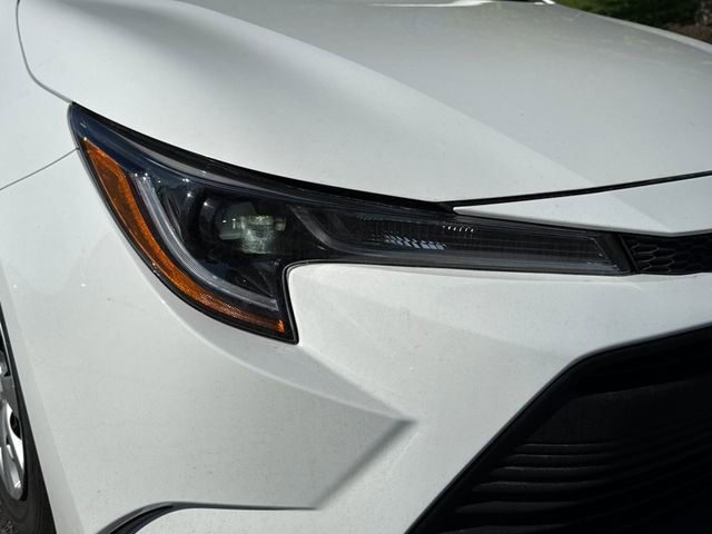 Used 2026 Toyota Corolla LE FWD image 12