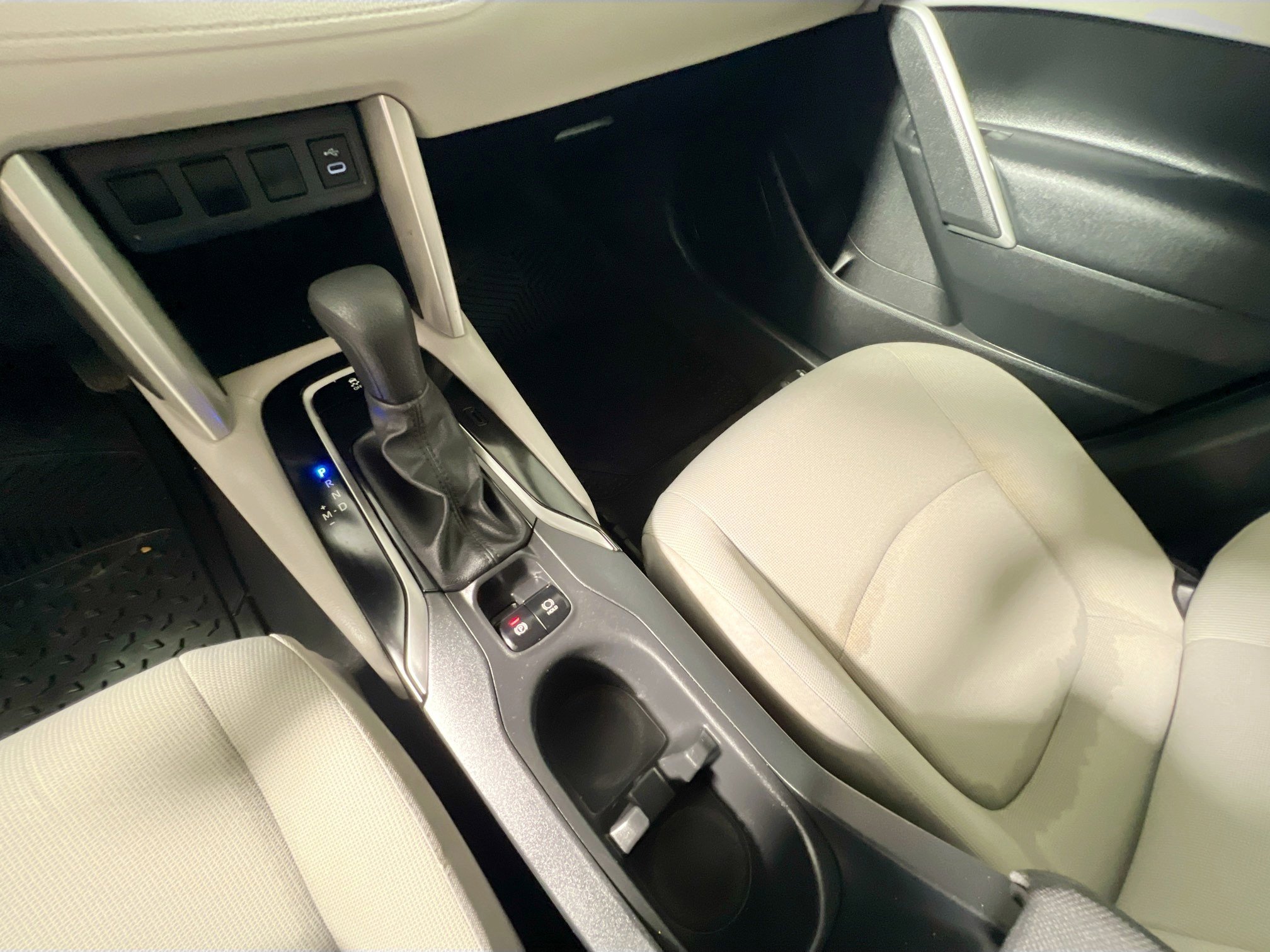 Used 2024 Toyota Corolla Cross L FWD image 25