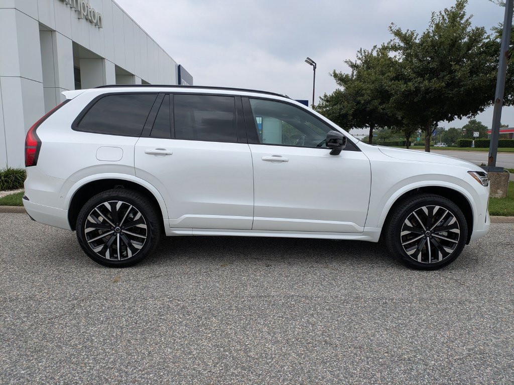 New 2026 Volvo XC90 T8 Ultra w/ Protection Package Premier AWD/4WD image 3