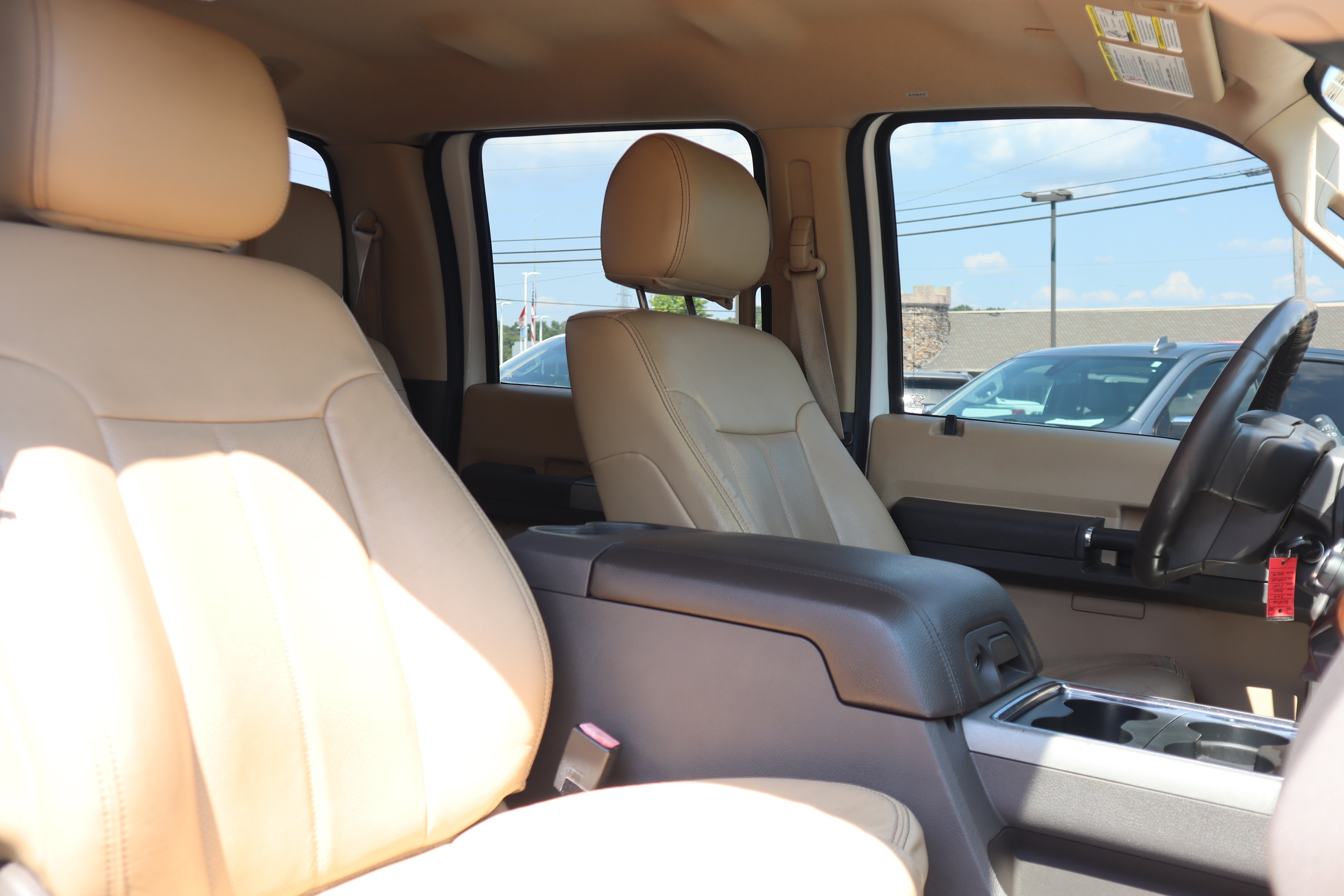 Used 2015 Ford F350 Lariat w/ Lariat Interior Package AWD/4WD image 29